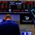 Foreign capital flows into US stocks hit record as appetite for debt fades