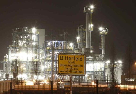 China launches anti-dumping probe into European chemical exports